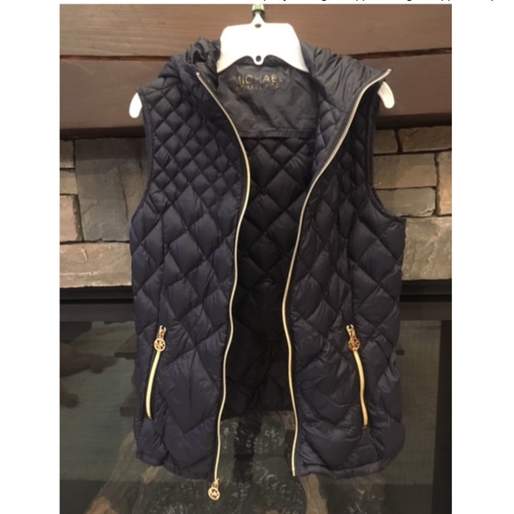 Michael Kors Puffy Vest - Picture 1 of 2